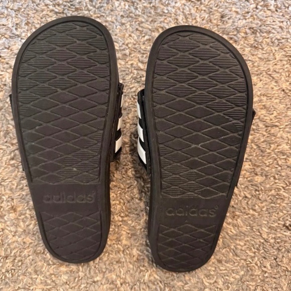 Adidas Kids Slides - Picture 3 of 4